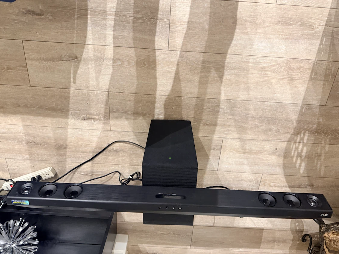 LG Wireless Sound Bar with Bluetooth