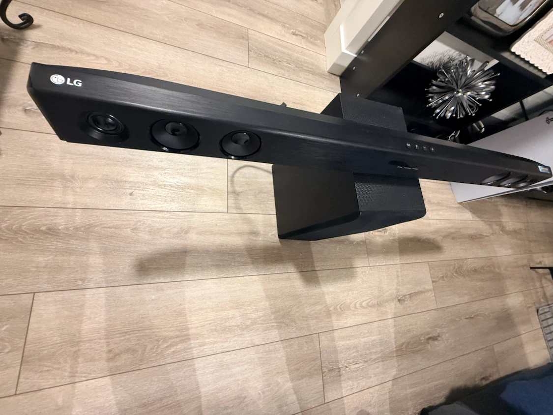 LG Wireless Sound Bar with Bluetooth - photo 3