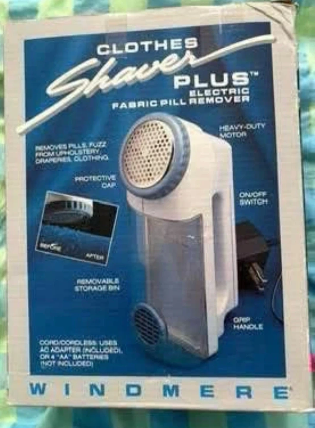 Clothes shaver plus fabric pill remover (Never used) (FREE)