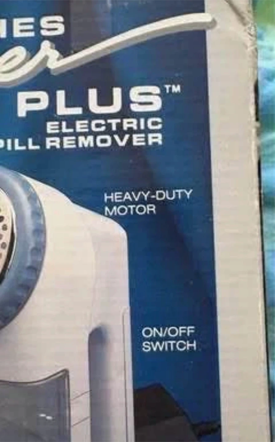 Clothes shaver plus fabric pill remover (Never used) (FREE) - photo 3