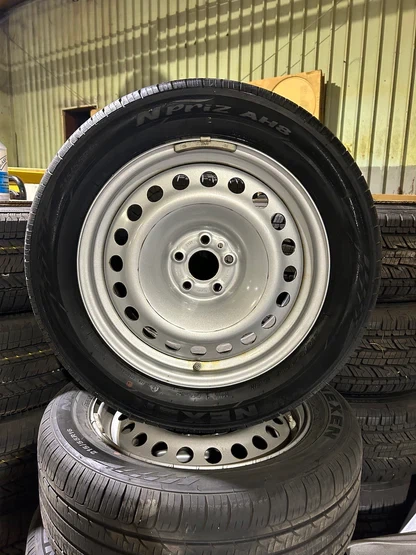 Dodge Promaster Rim & Tire X4 - photo 2