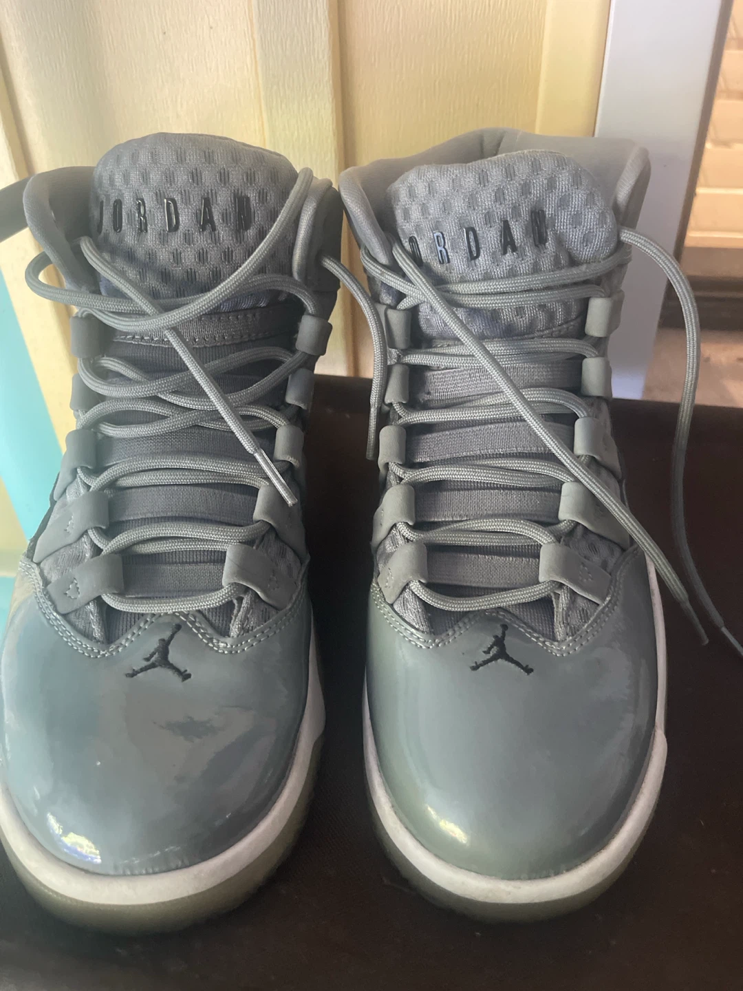 Air Jordan 11 Retro High Grey