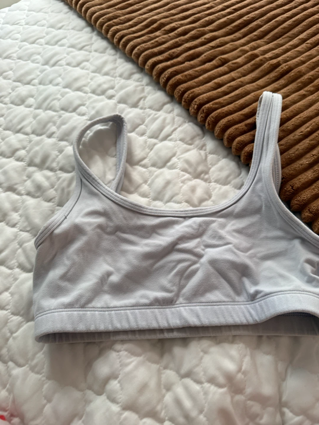 ARITZIA GOLDEN Sports Bra XS