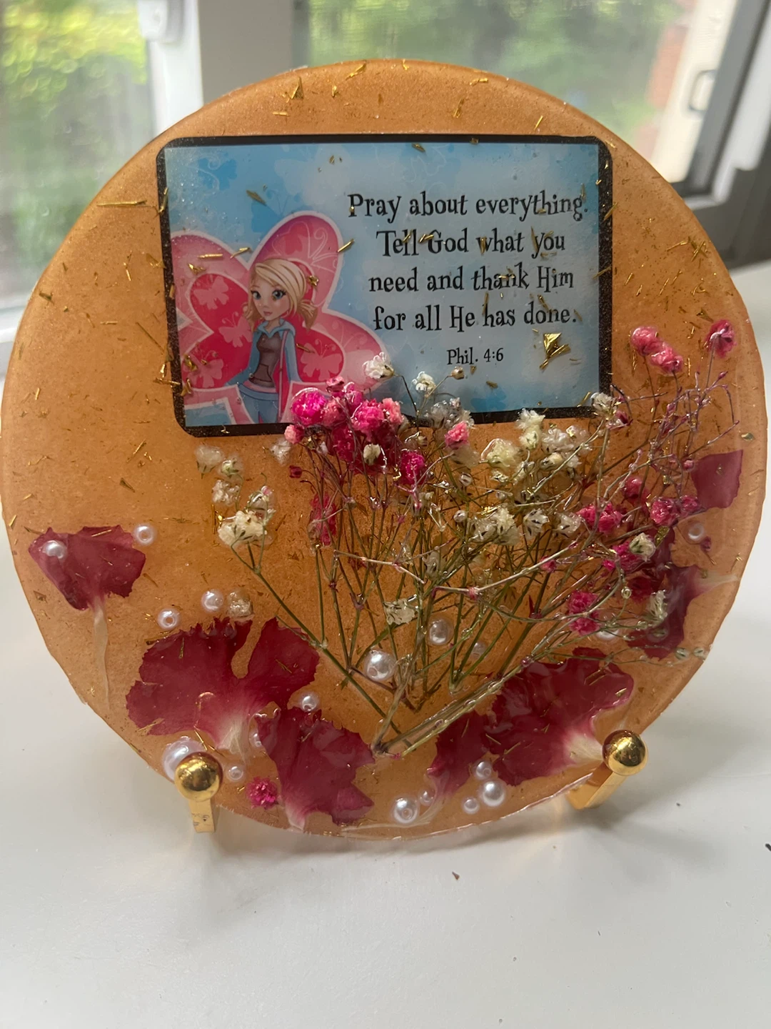 Resin Display Piece with Floral and Inspirational Quote