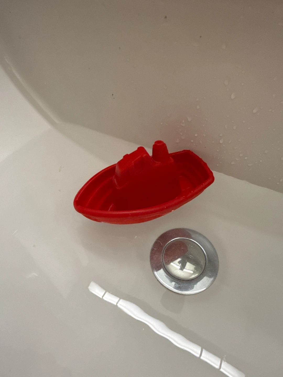 Red Toy Boat - photo 2