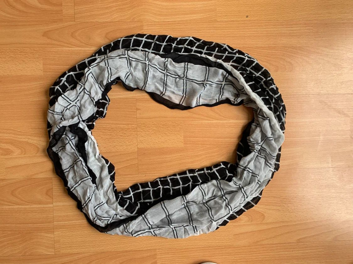 Calvin Klein Scarf Black & White Grid Pattern - photo 2