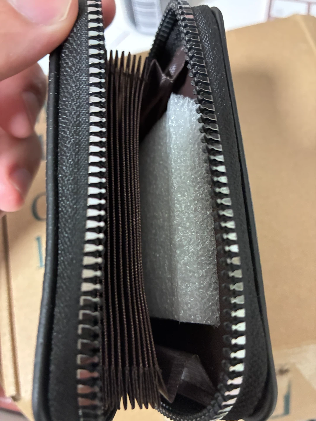 Black Accordion Card Holder - photo 2