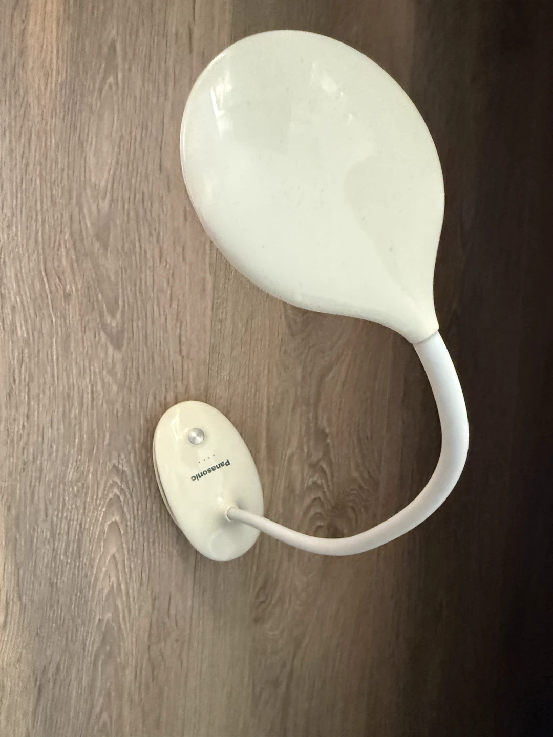 Panasonic LED Desk Lamp - photo 2