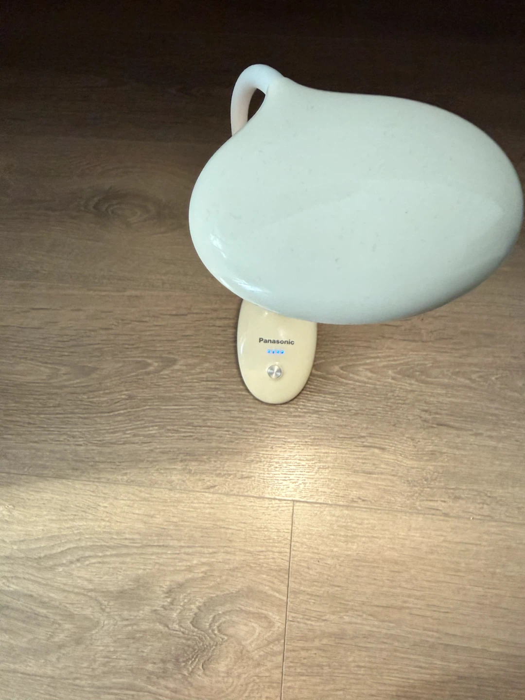 Panasonic LED Desk Lamp - photo 3