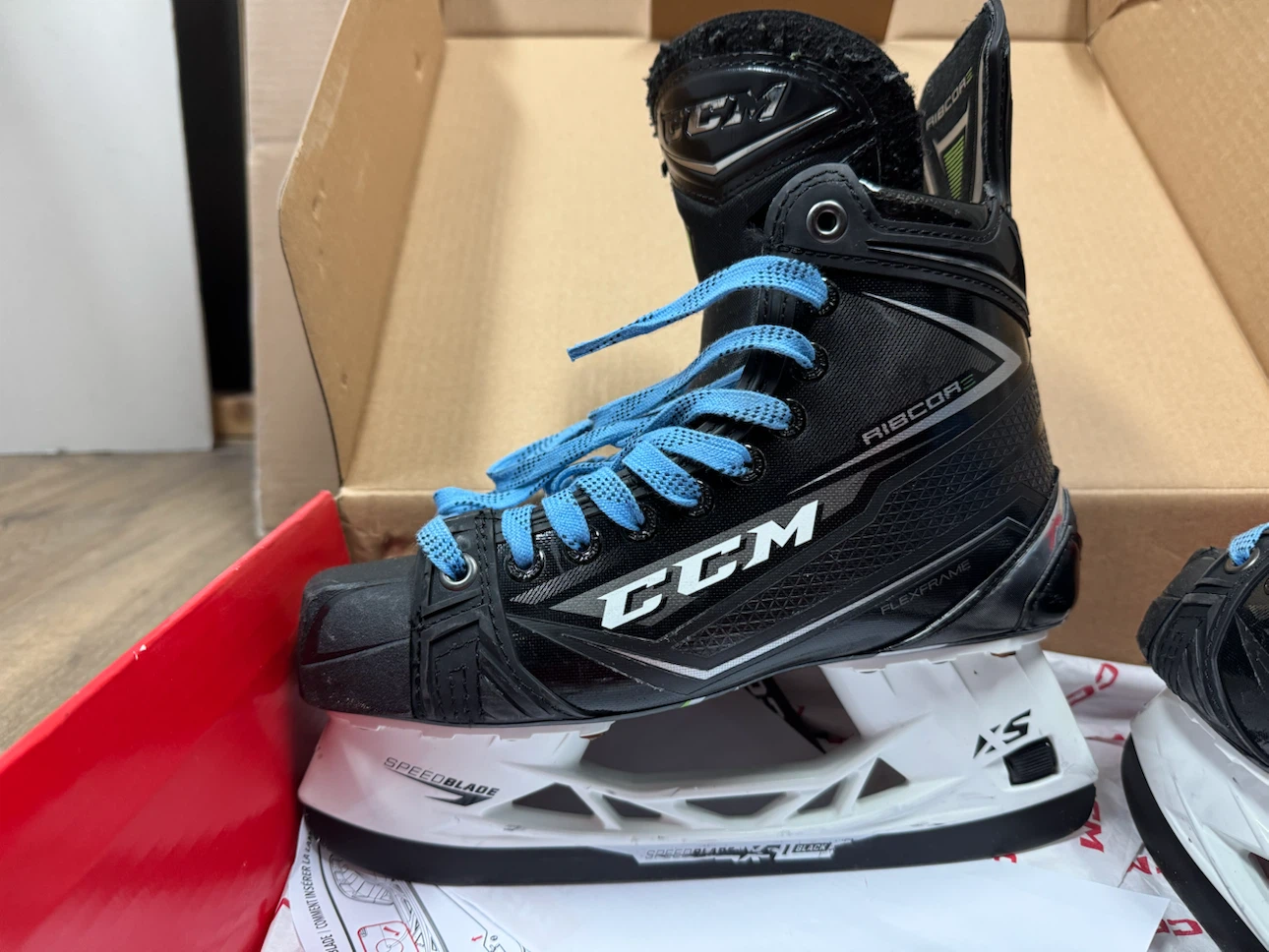 CCM Ribcor Flex 3 Hockey Skates Size 6