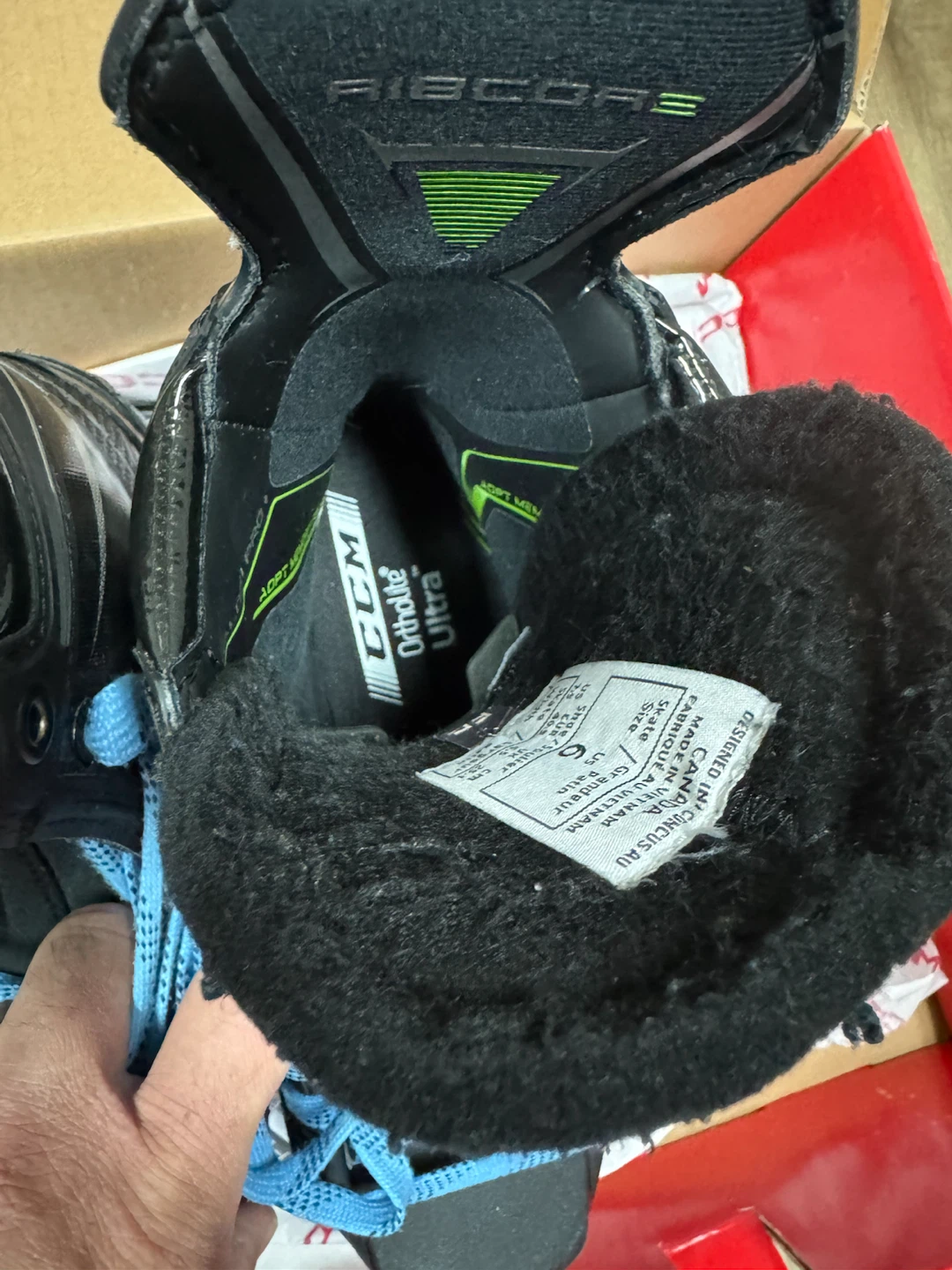 CCM Ribcor Flex 3 Hockey Skates Size 6 - photo 5