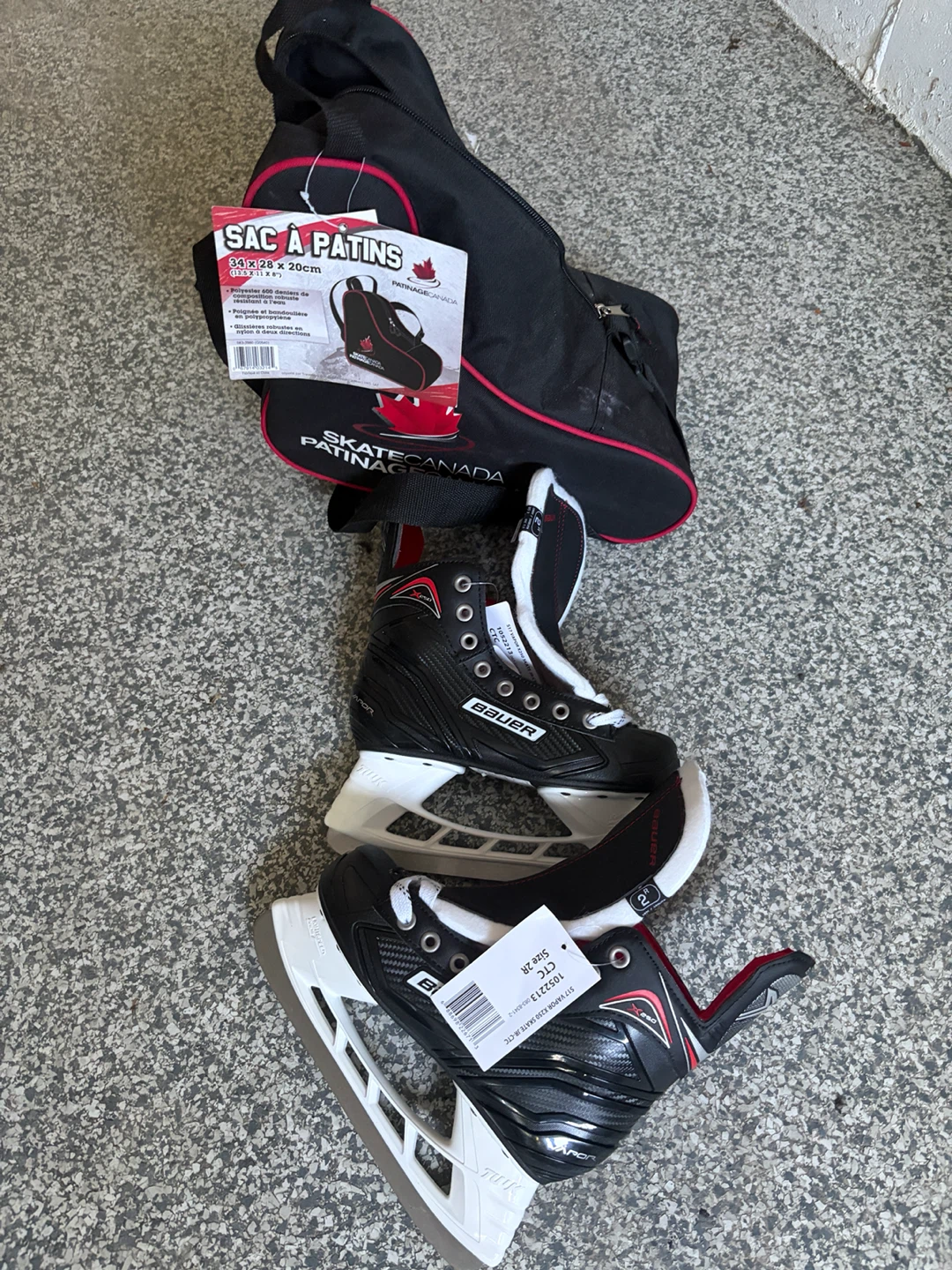 New* 2R: Bauer Vapor X250 Youth Ice Skates with Bag