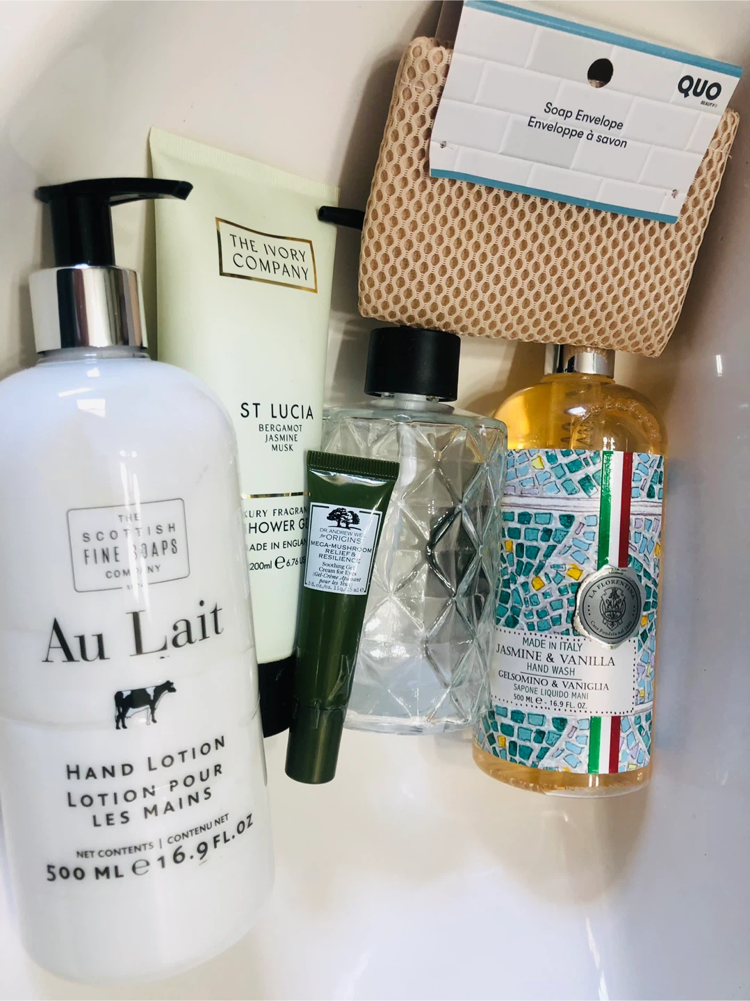LOT: NEW Jasmine & Vanilla Hand Wash, Lotions, Shower Gel