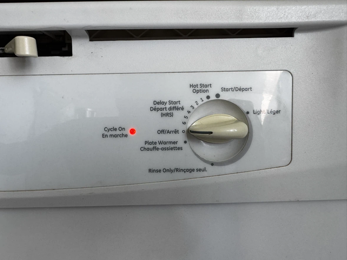 White GE Portable Dishwasher on Wheels - photo 4