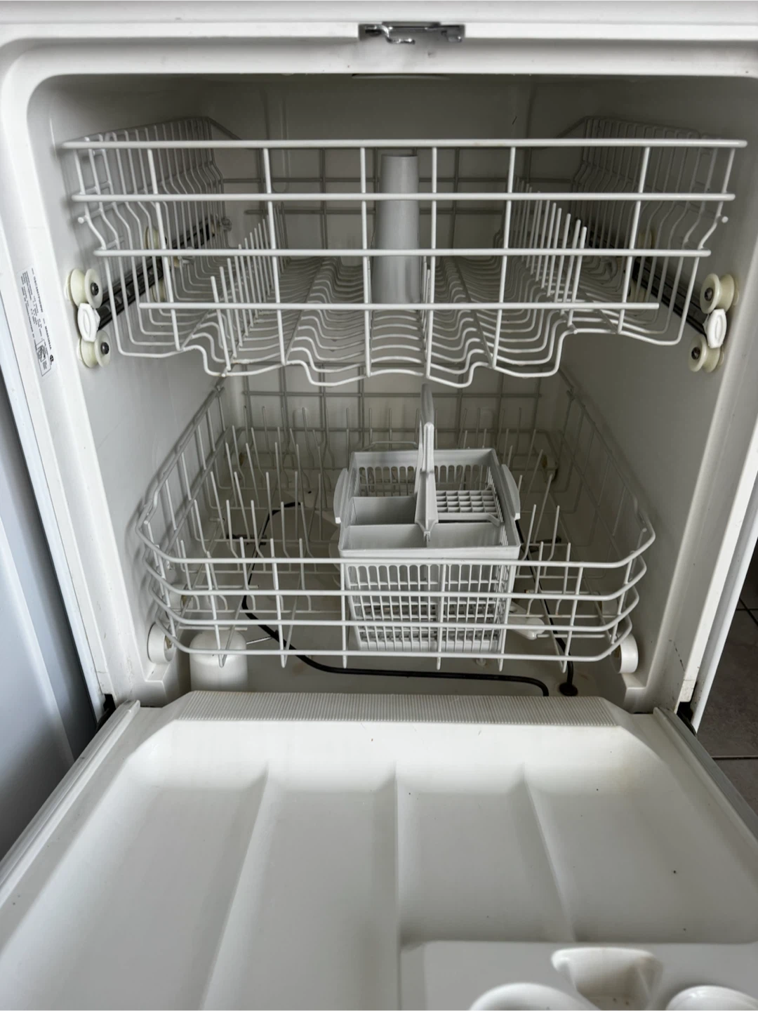 White GE Portable Dishwasher on Wheels - photo 5