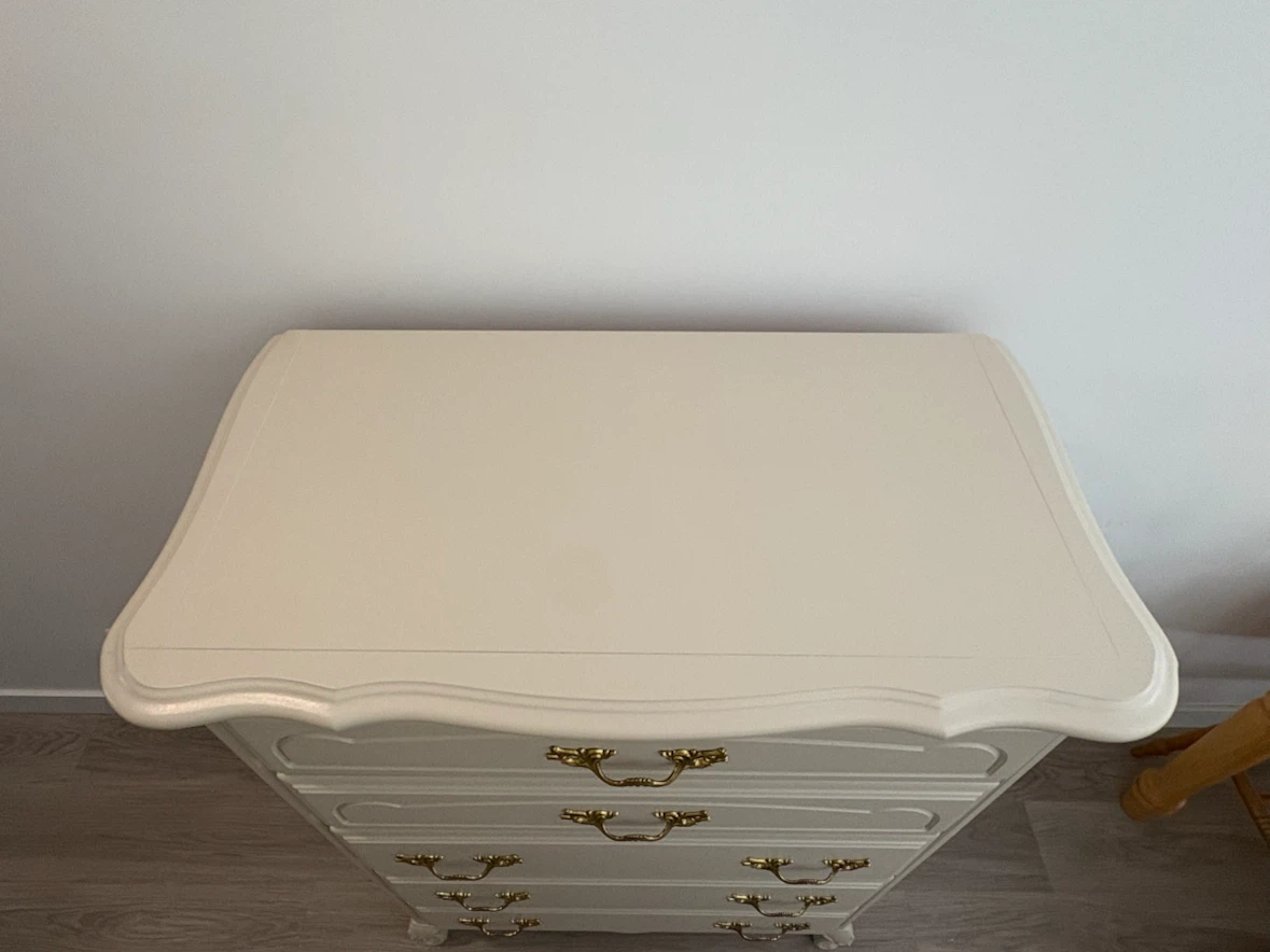 Dresser- $120 - photo 5
