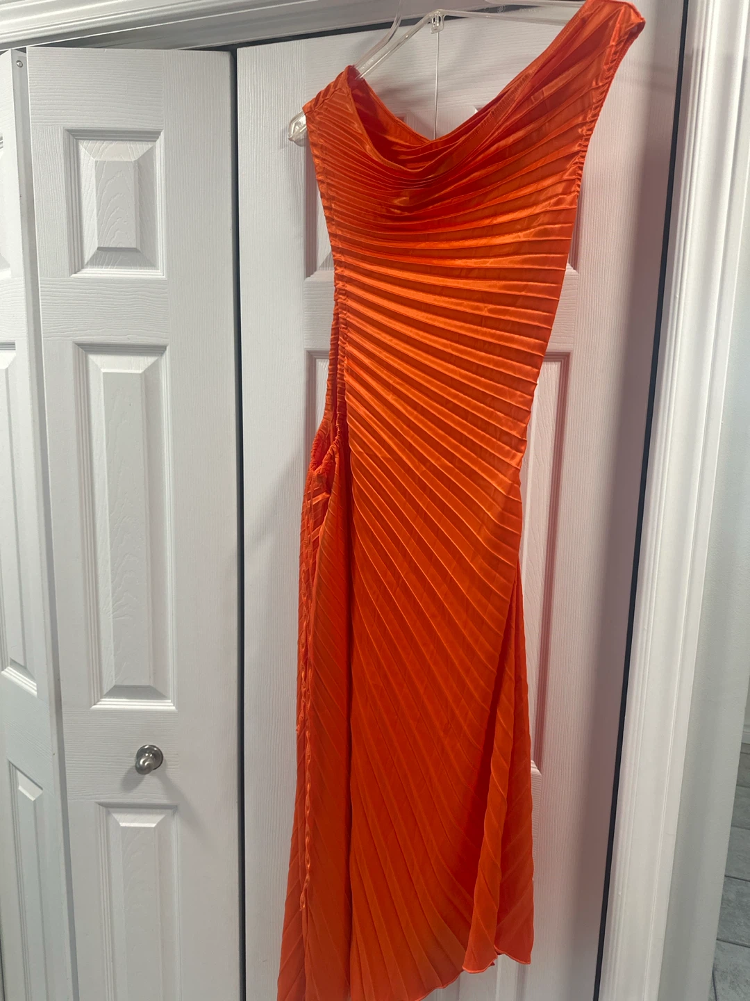 New satin Commense Orange Pleated Dress