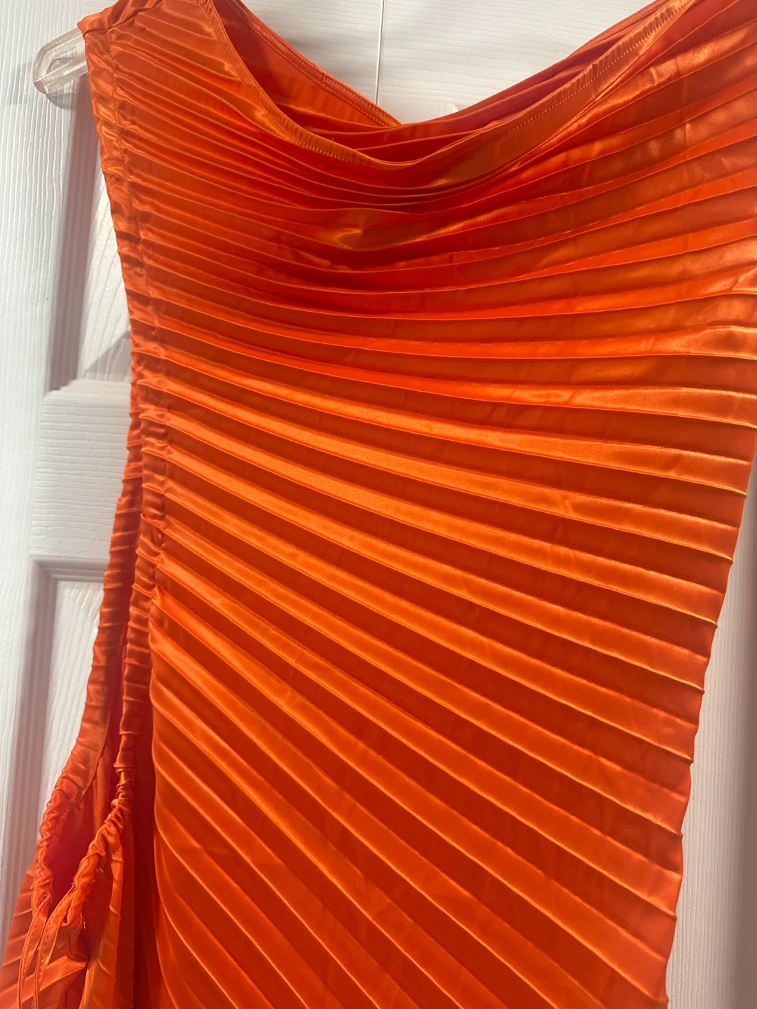 New satin Commense Orange Pleated Dress - photo 2