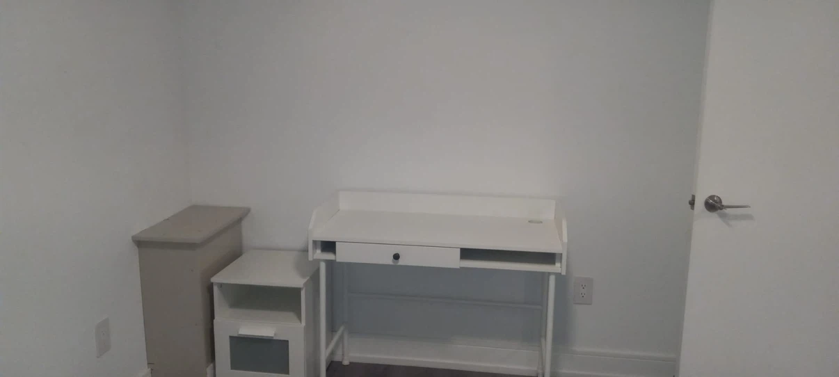RENT - 1 Bedroom in 2 bedroom house (U of T Scarborough) - photo 4