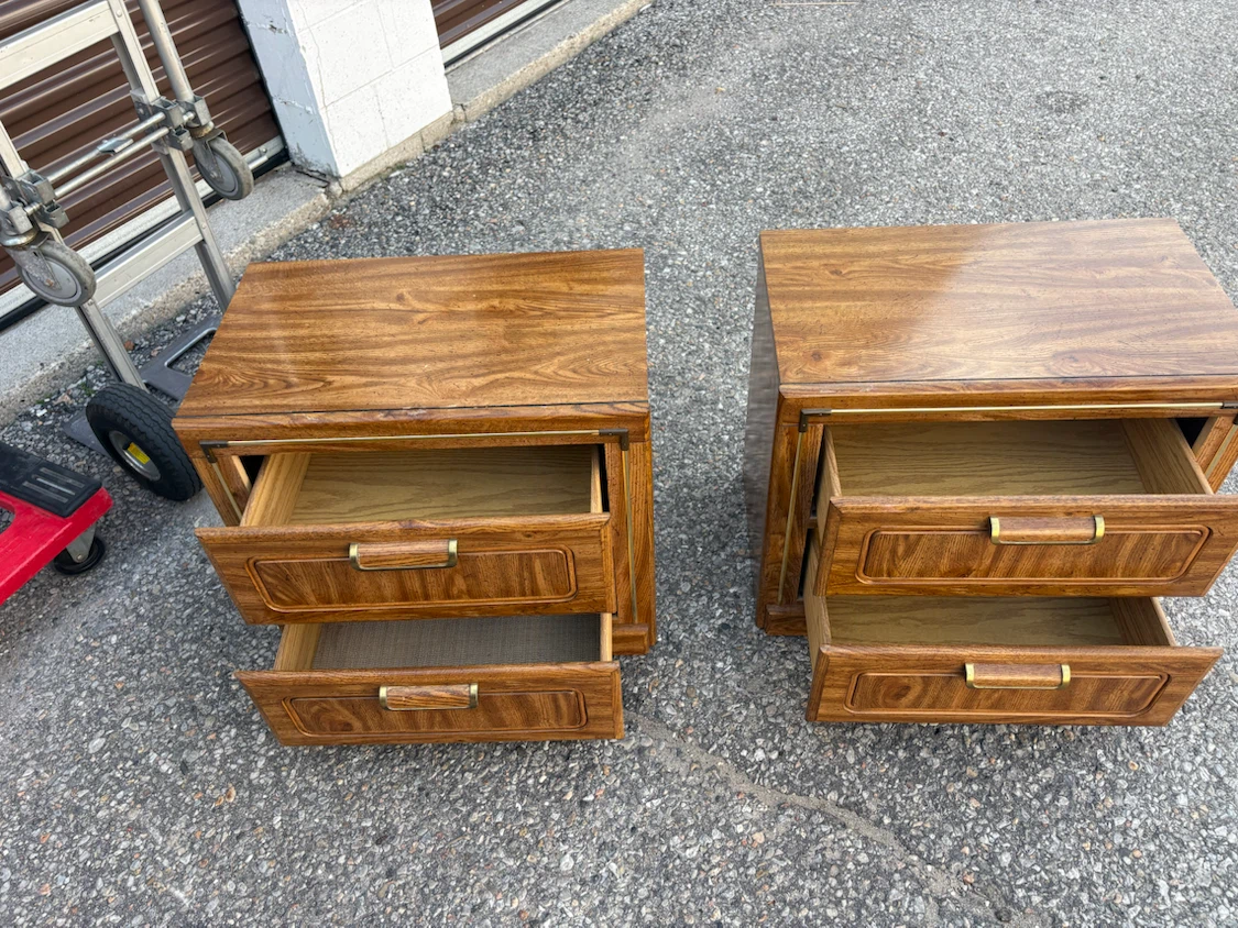 Free delivery used Set of 2 Wooden Nightstands - photo 4