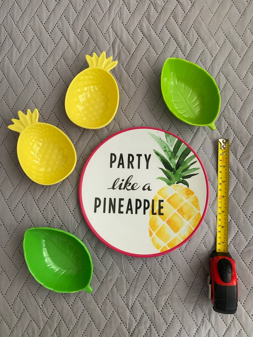 Pineapple party plates