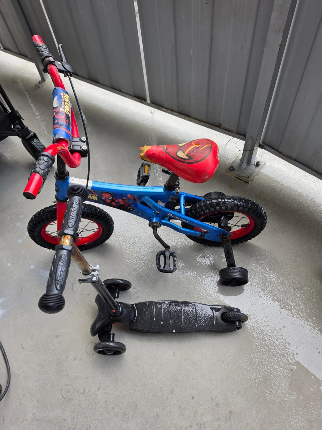 Spider-Man Kids Bicycle and Scooter Set - photo 2