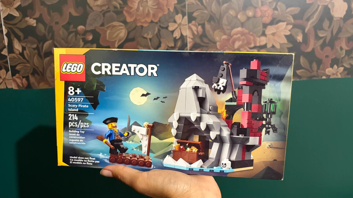 LEGO Creator 40597 Scary Pirate Island Building Set