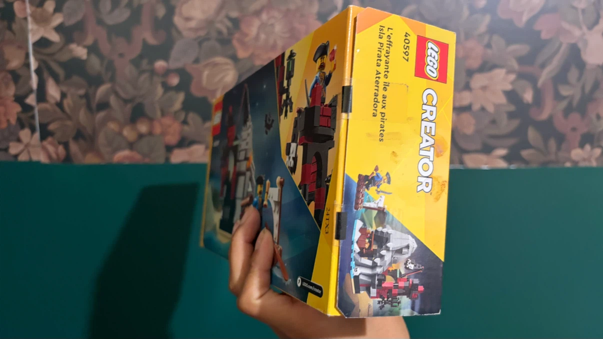 LEGO Creator 40597 Scary Pirate Island Building Set - photo 3