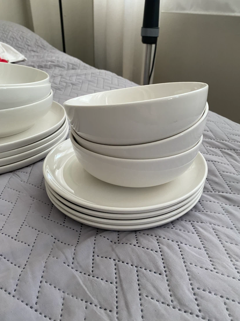 Large set of plates and bowls - photo 3