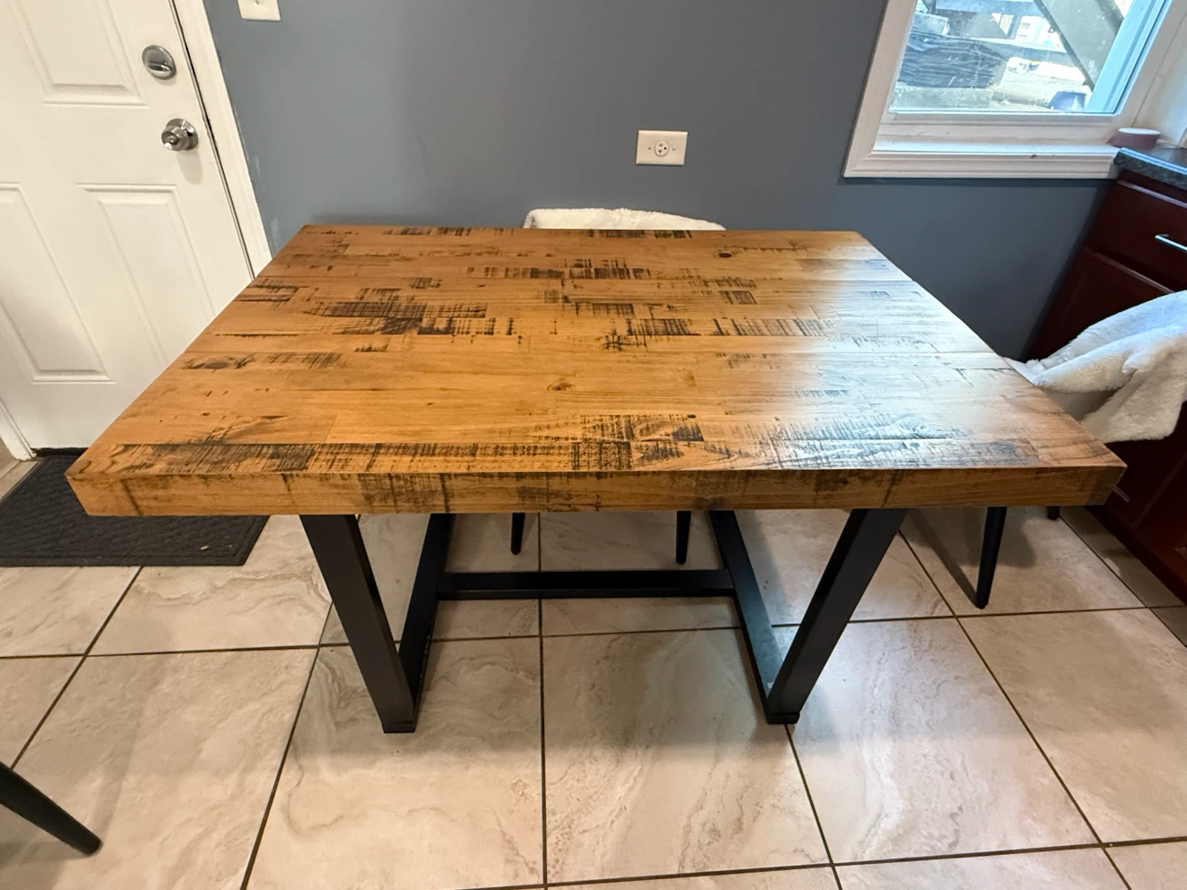 Dining Table - photo 2