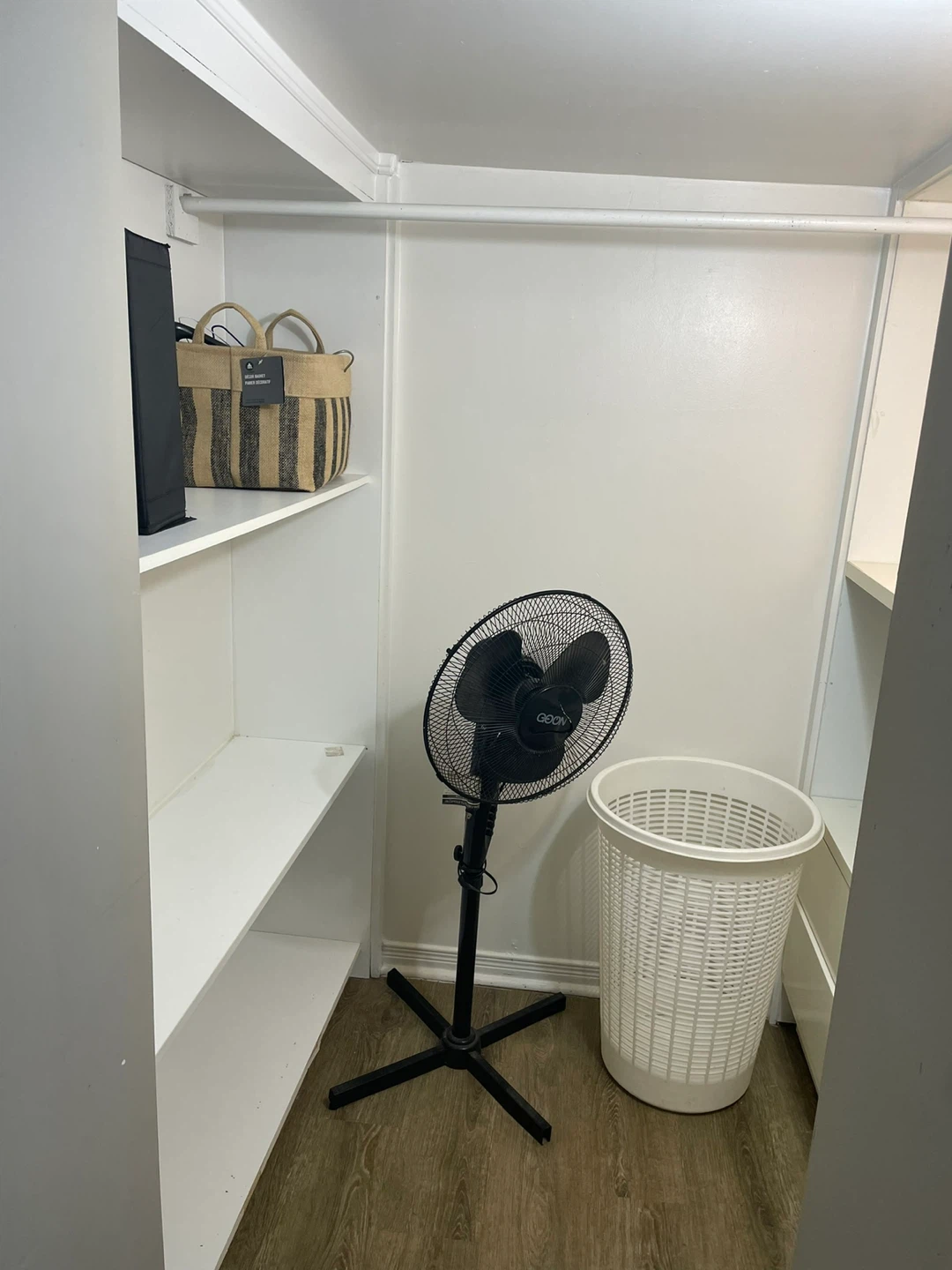 Basement apartment for rent - photo 5