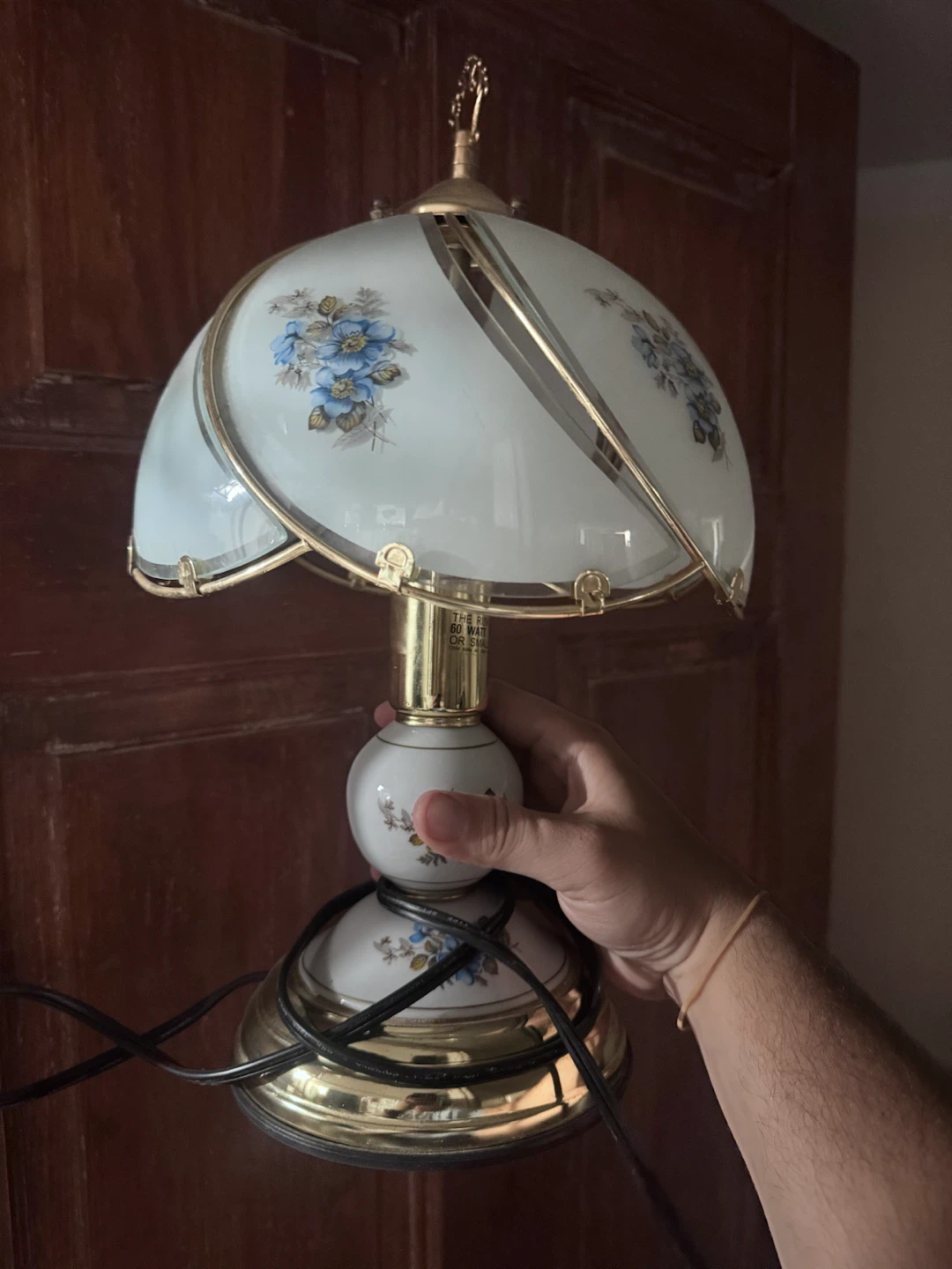 Floral Accent Table Lamp with Brass Finish