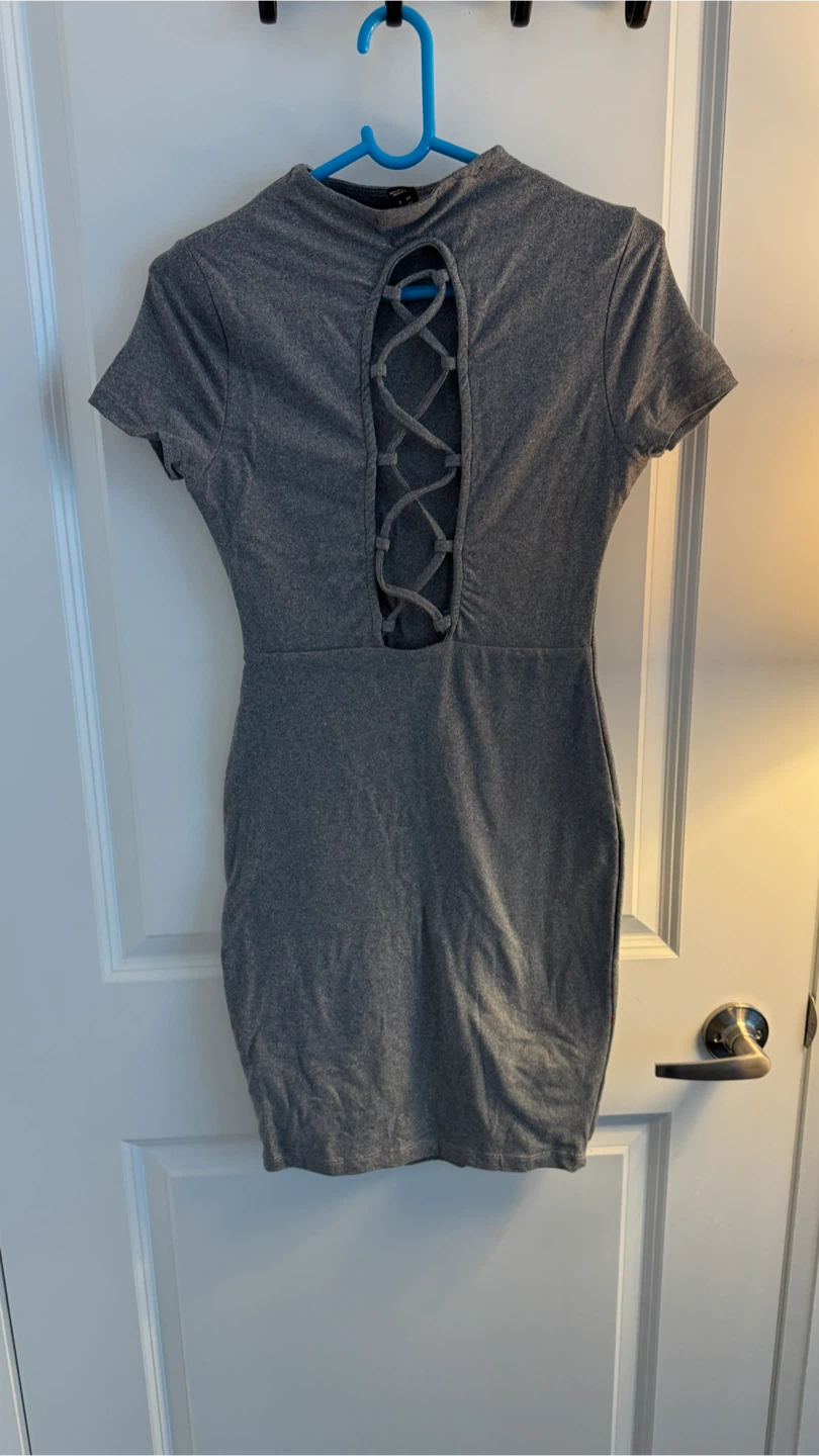 Grey Backless Lace-Up Dress - photo 2