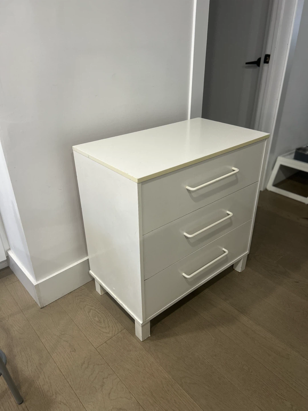 White 3-Drawer Dresser