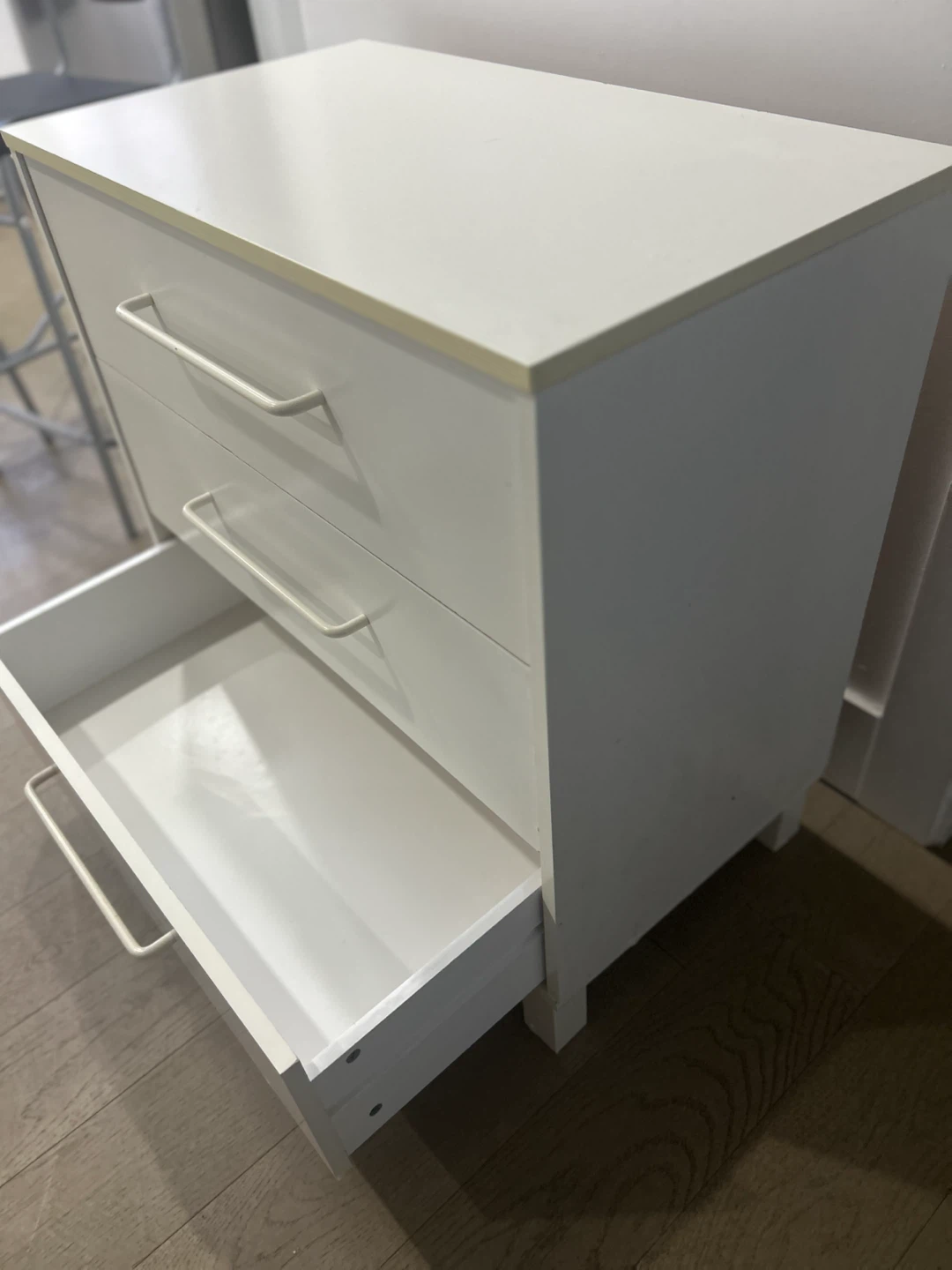 White 3-Drawer Dresser - photo 5