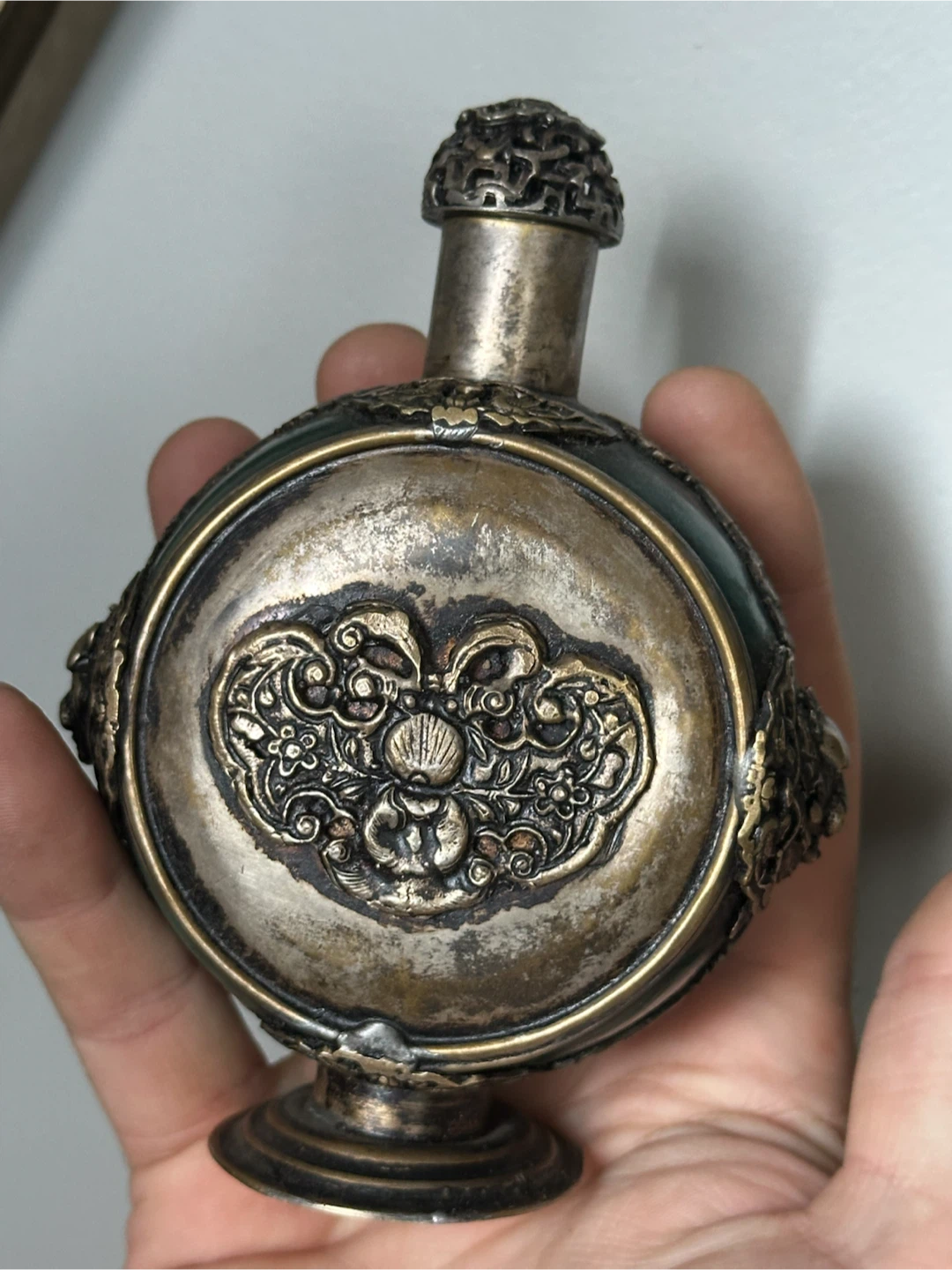 antique Tibetan metal-clad snuff bottle - photo 4