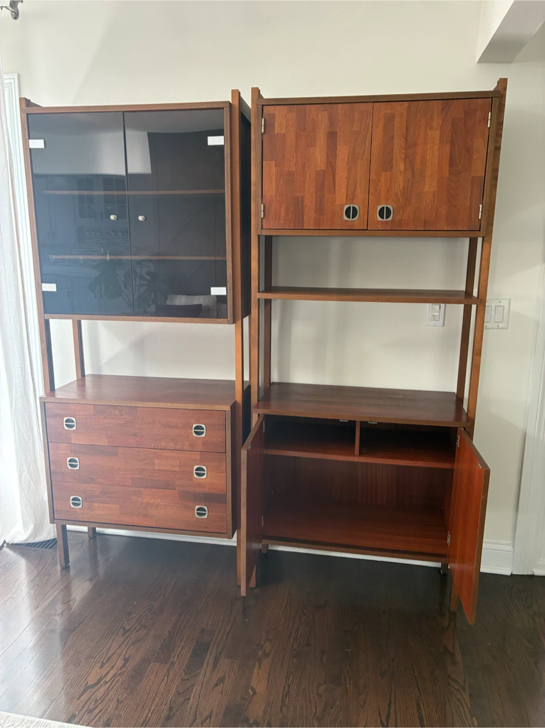 Mid-Century Free Standing Wall Unit by Ello - photo 4
