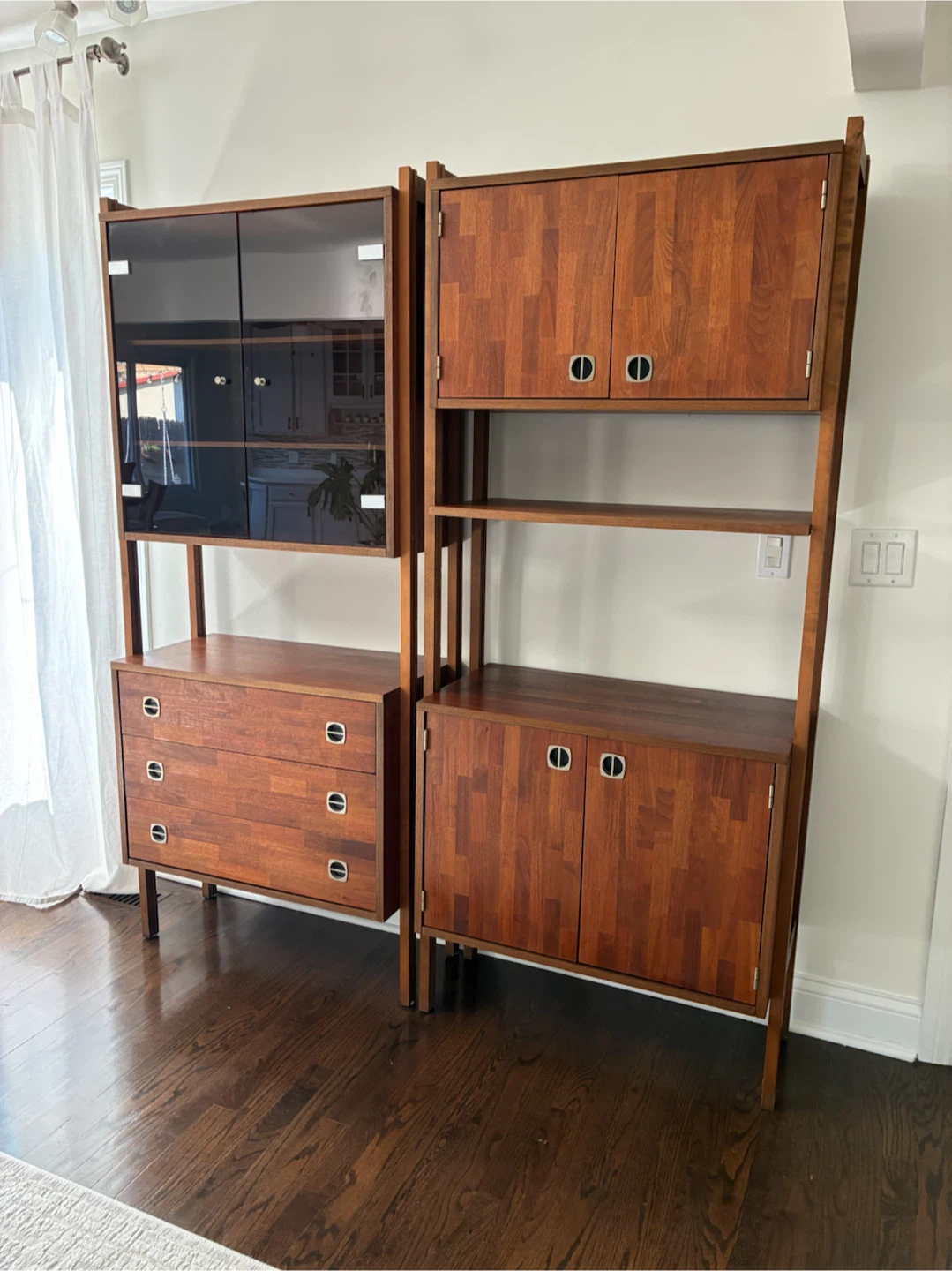 Mid-Century Free Standing Wall Unit by Ello - photo 5