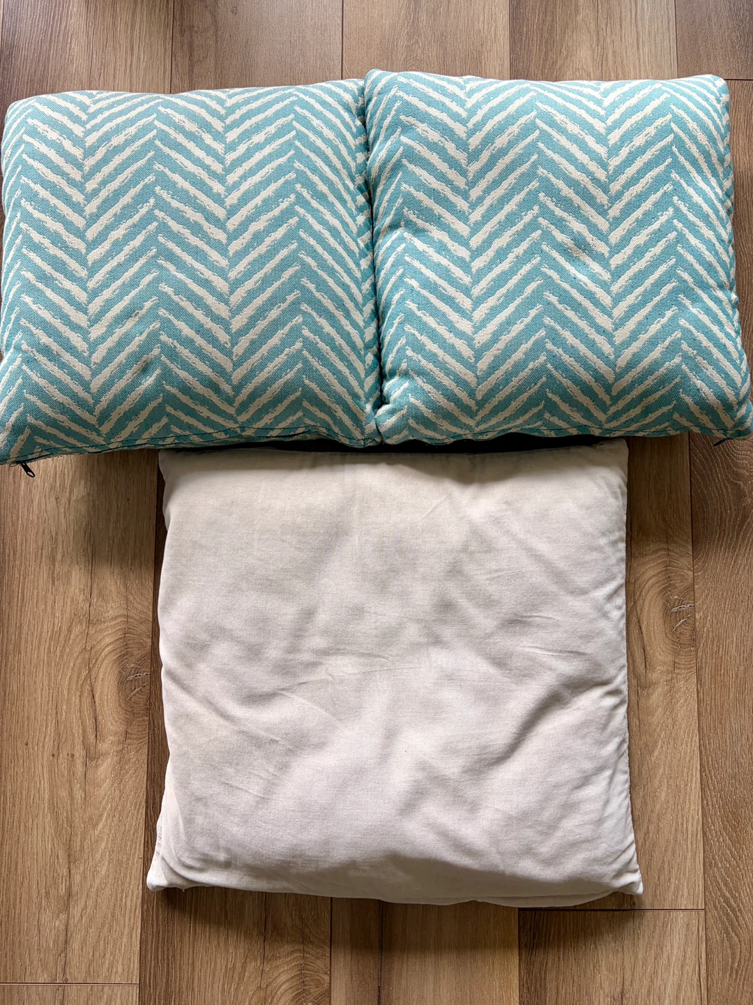 Free throw pillows