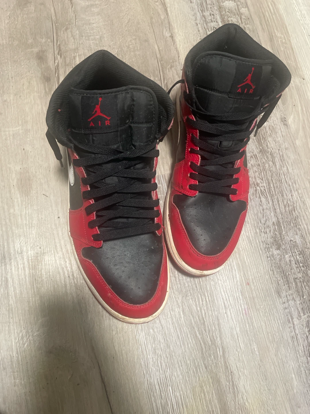 Air Jordan 1 High OG "Bred" Sneakers