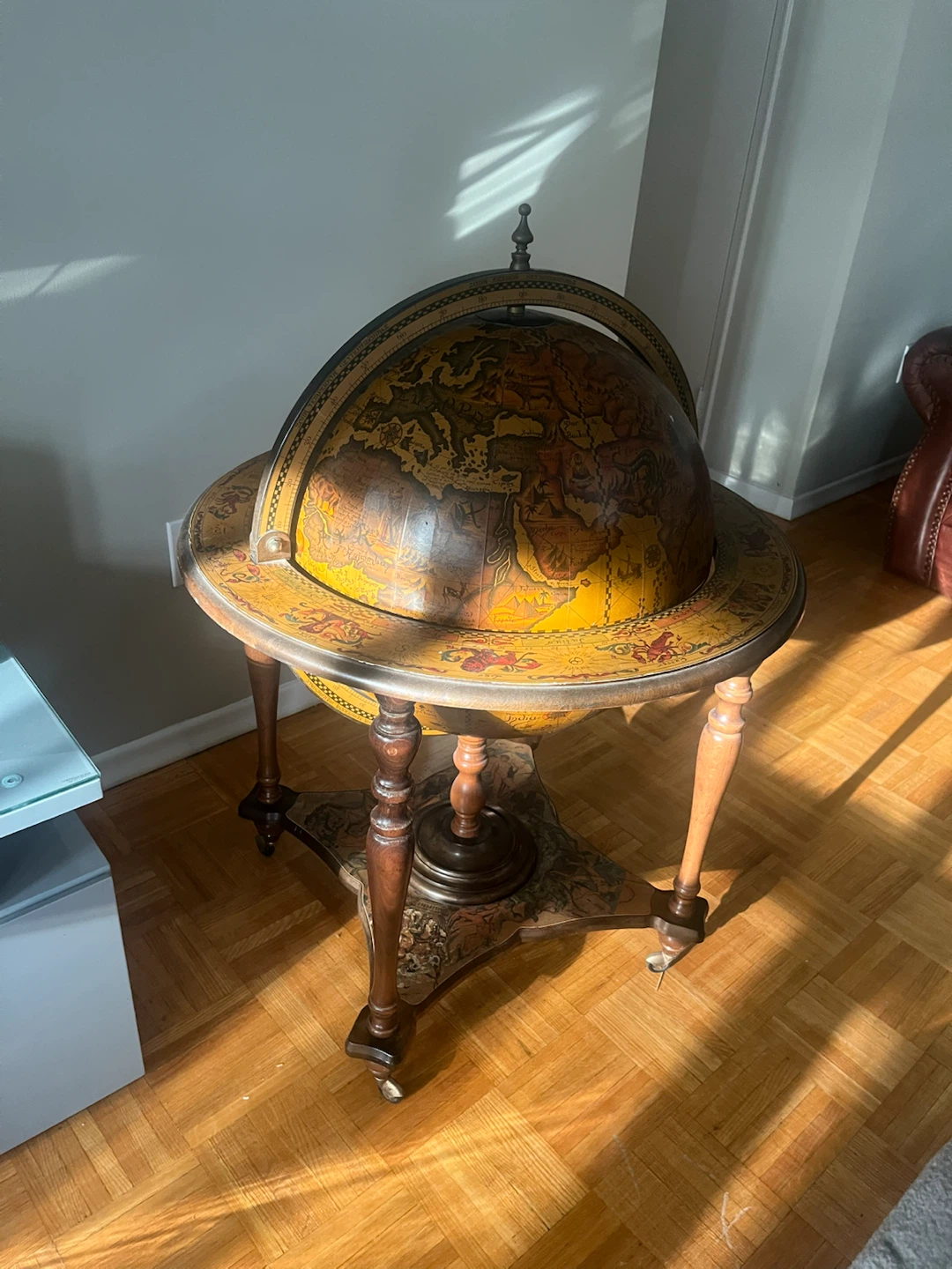 Vintage Style Floor Standing Globe Bar Cart on Wheels - photo 3