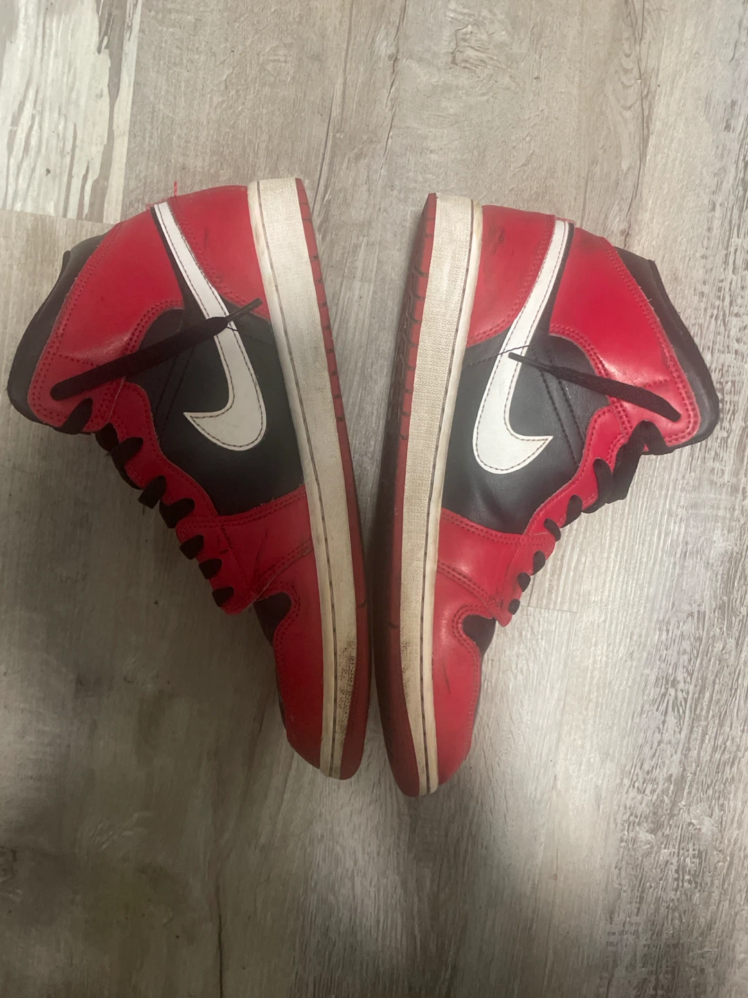 Air Jordan 1 High OG "Bred" Sneakers - photo 3