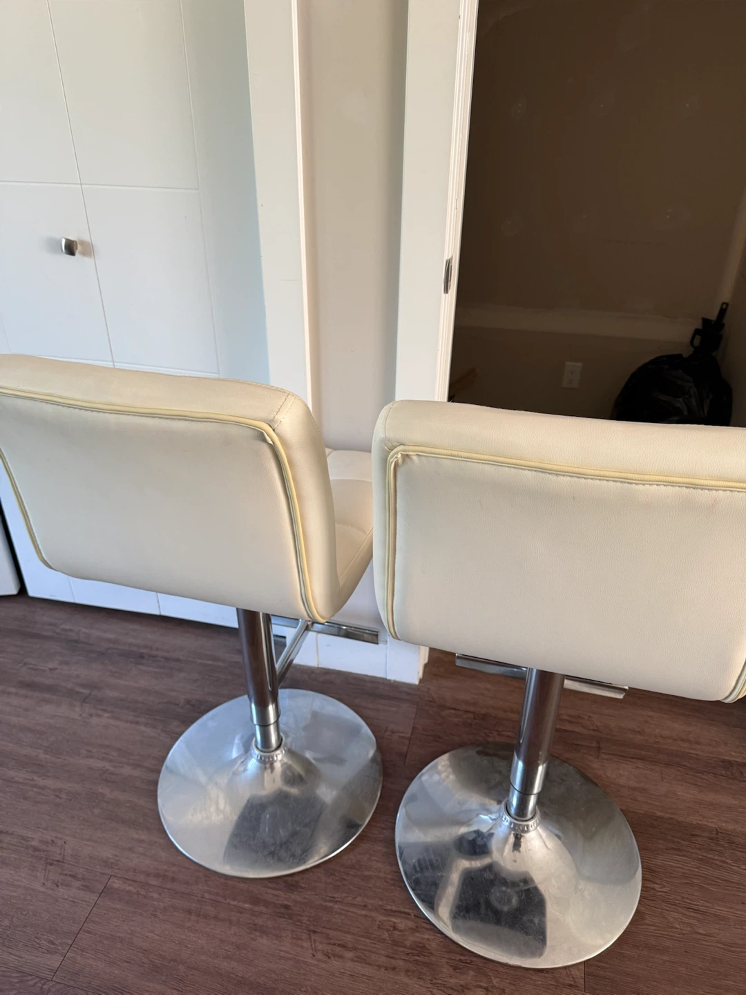 Pair of Cream Faux Leather Bar Stools - photo 2
