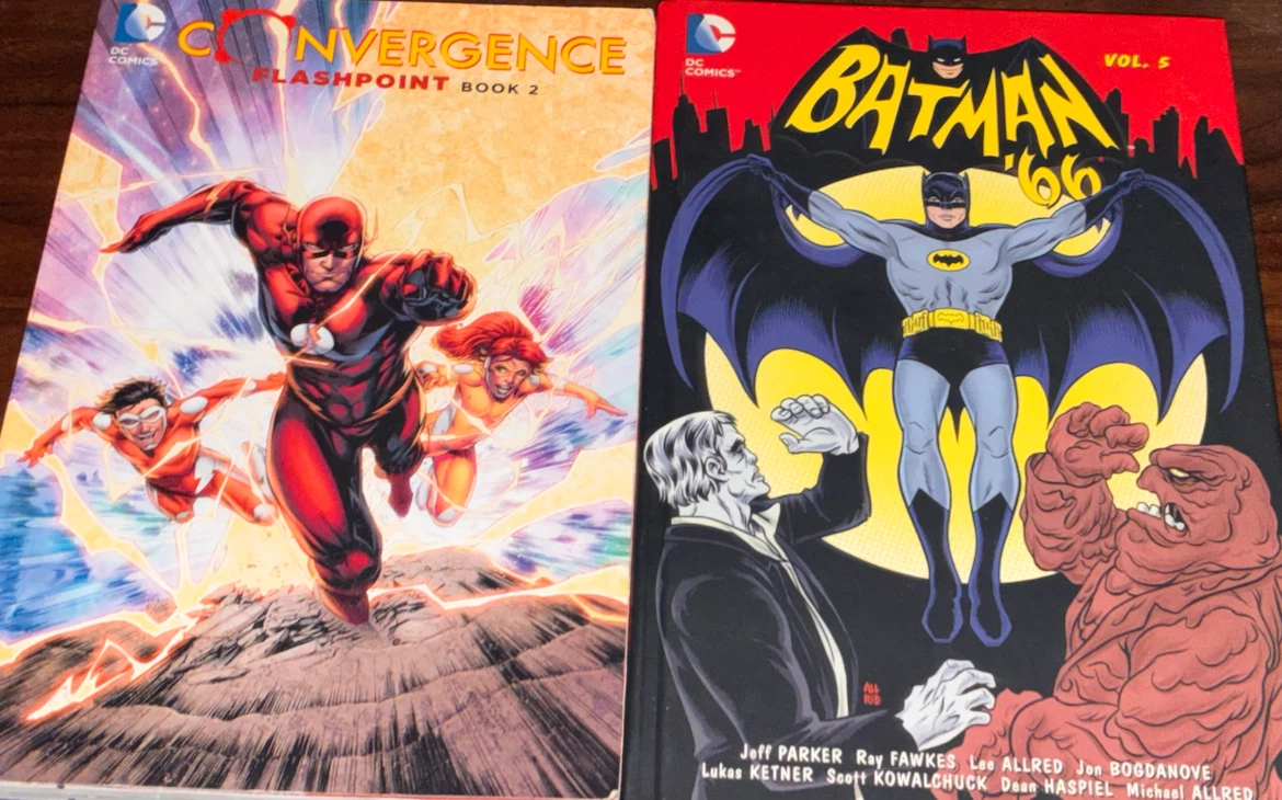 DC Comics Superman, Superboy, and Batman Comic Lot - photo 3