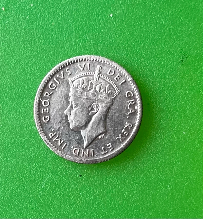 1941 Newfoundland 5 Cent Silver Coin - photo 4
