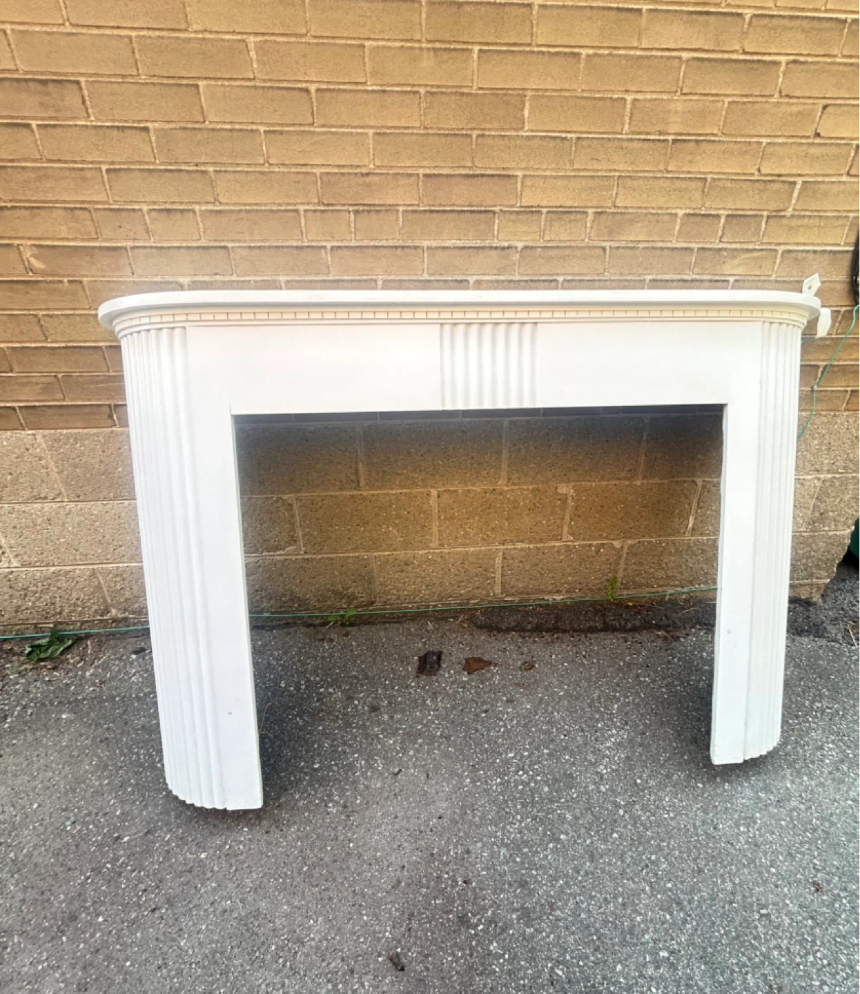 White Decorative Fireplace Mantel Frame - photo 2