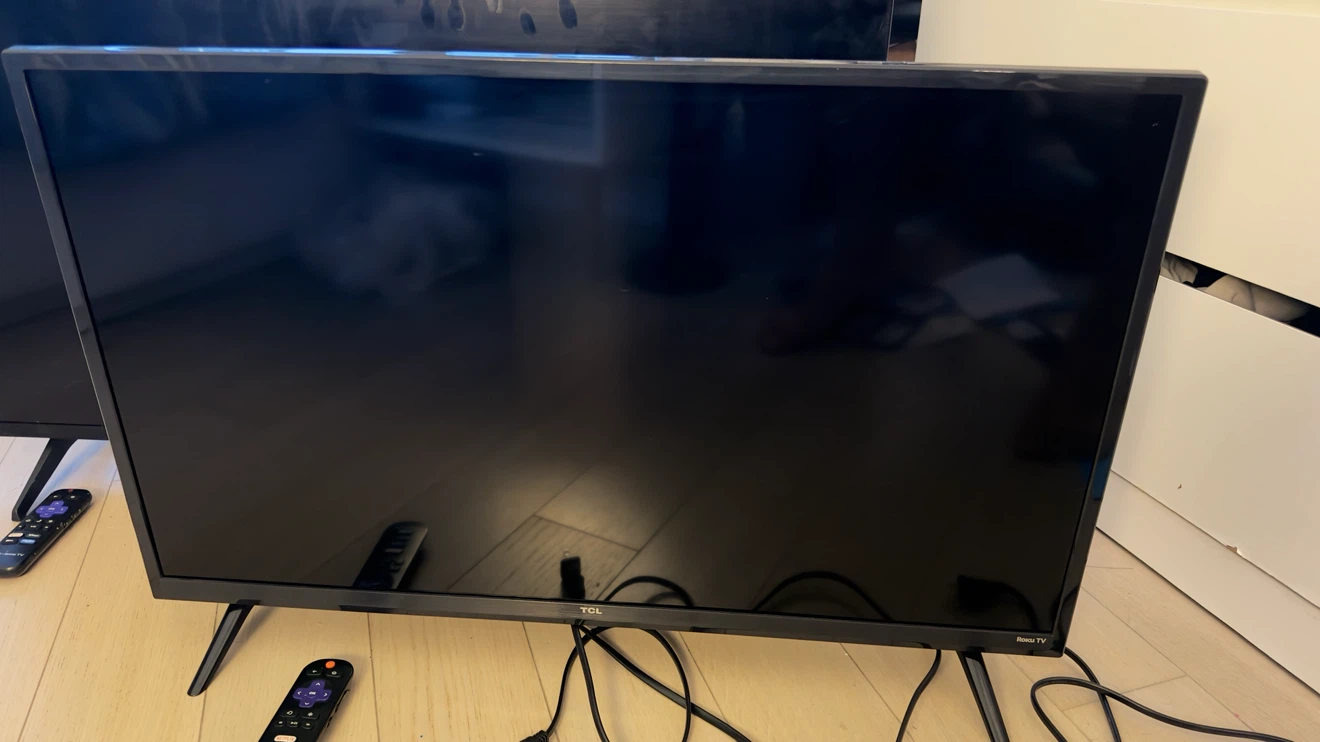 TCL Roku TV 42 and 32  -inch Black Roku - photo 2