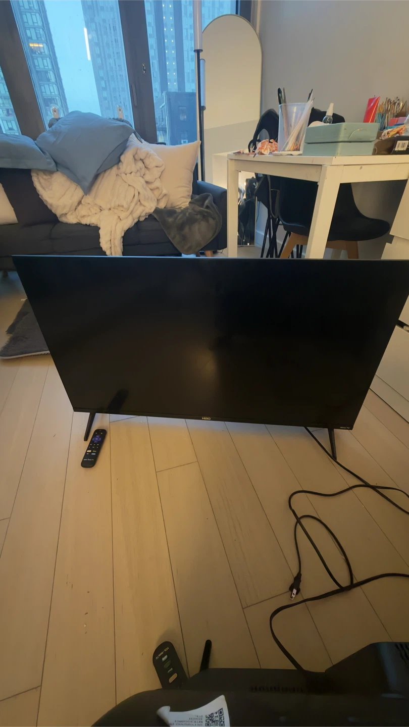 TCL Roku TV 42 and 32  -inch Black Roku - photo 4