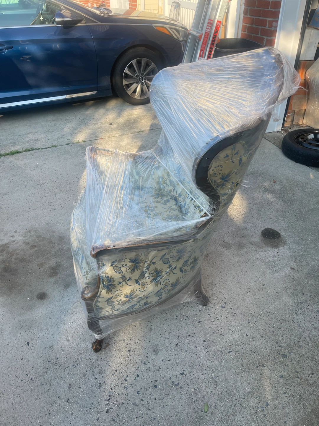 Vintage Floral Wingback Armchair - photo 5