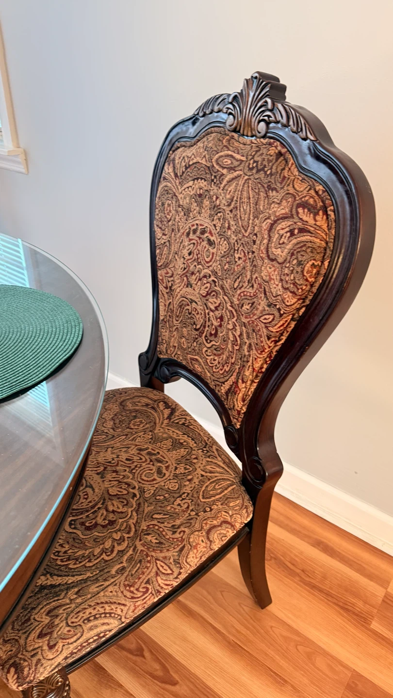 Dinning set 4 chairs, round table  and a bonus accent chair